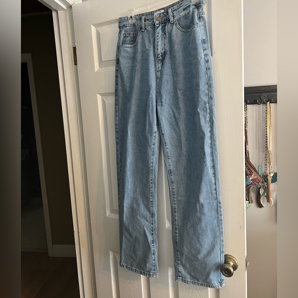 Size 28. Never worn.